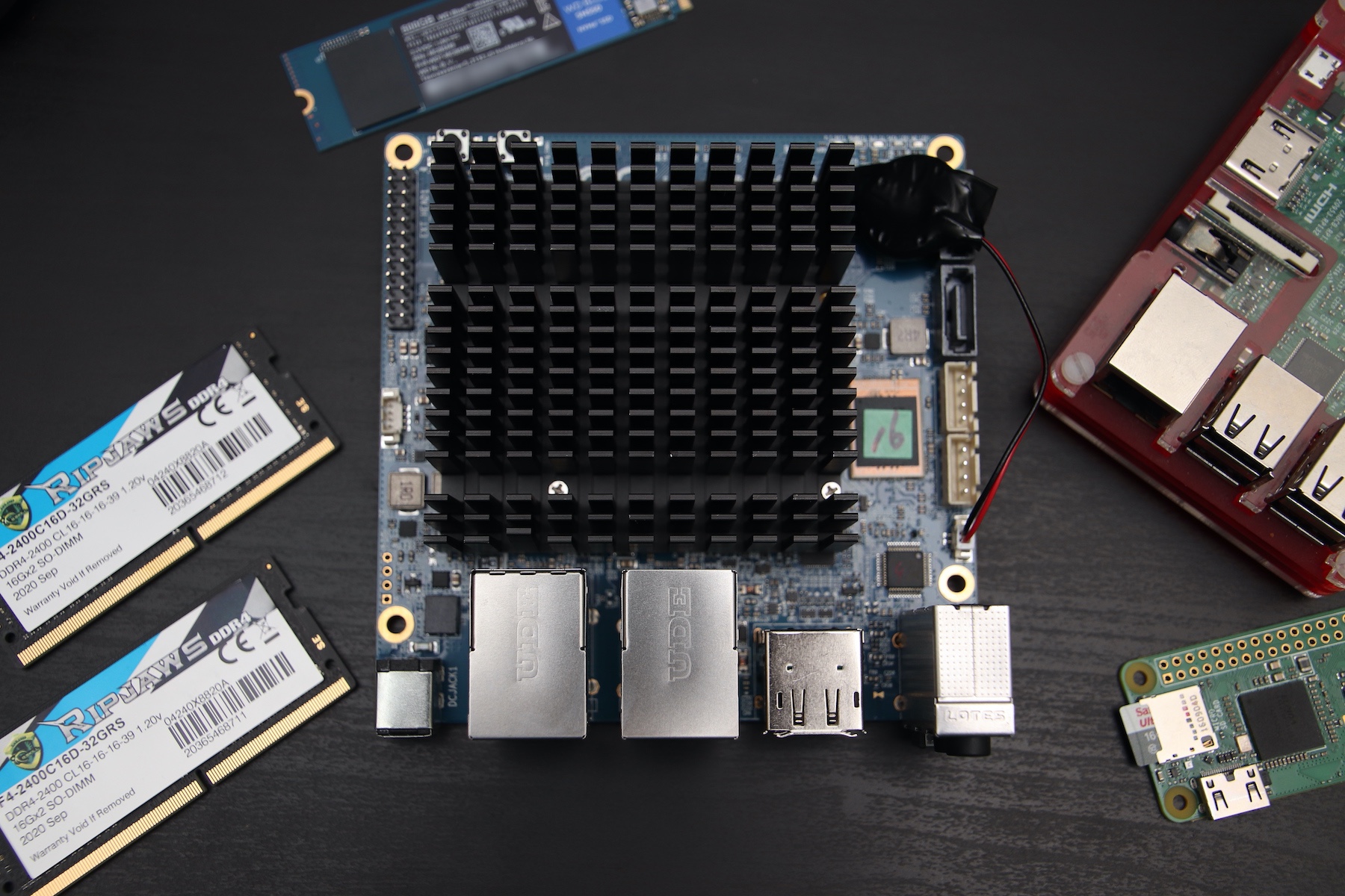 Top-down image of the ODROID H2+.